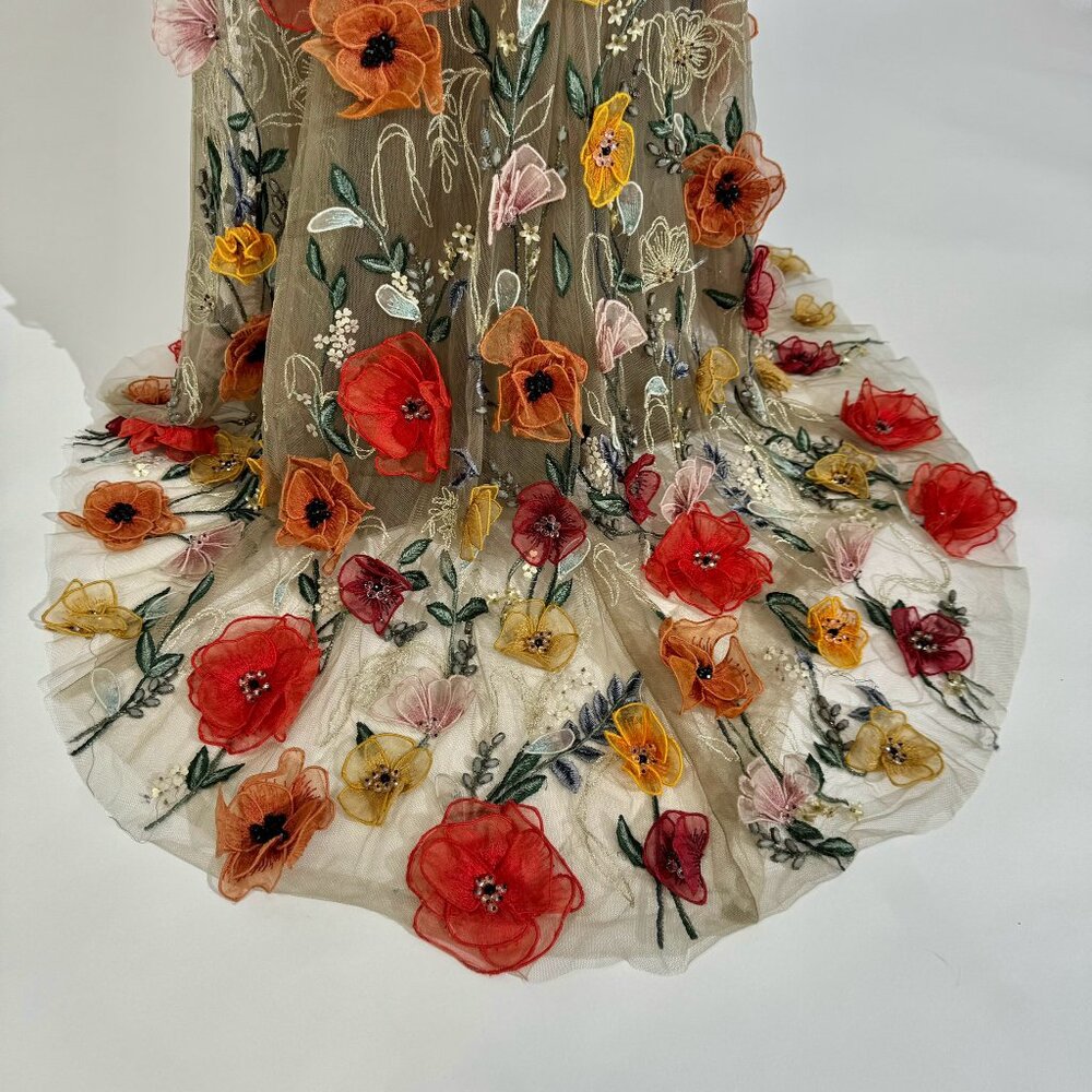 Brand New US 8 MARCHESA Embroidered Organza Floral Evening Gown - Picture 10 of 13